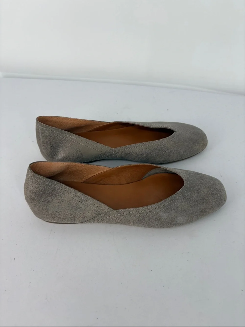 👔 Lucky Brand taupe  Suede Slip-On Ballet Flats